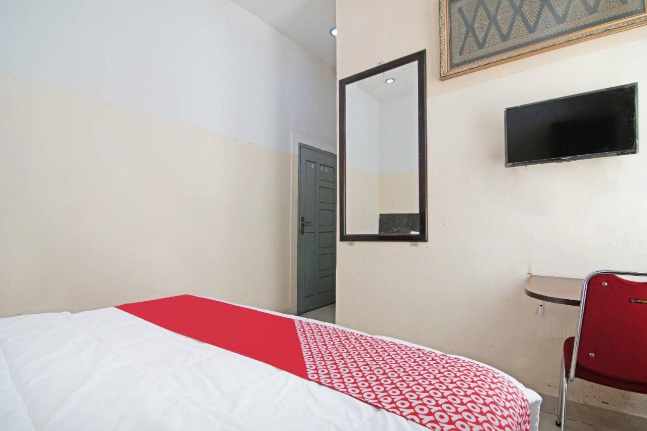 Oyo 91510 Homestay Utama Syariah Pekanbaru Esterno foto