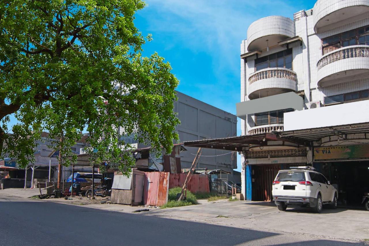 Oyo 91510 Homestay Utama Syariah Pekanbaru Esterno foto