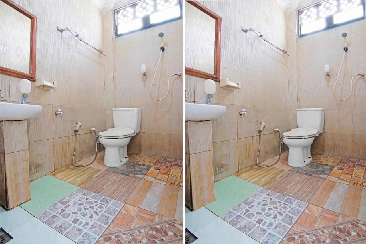 Oyo 91510 Homestay Utama Syariah Pekanbaru Esterno foto