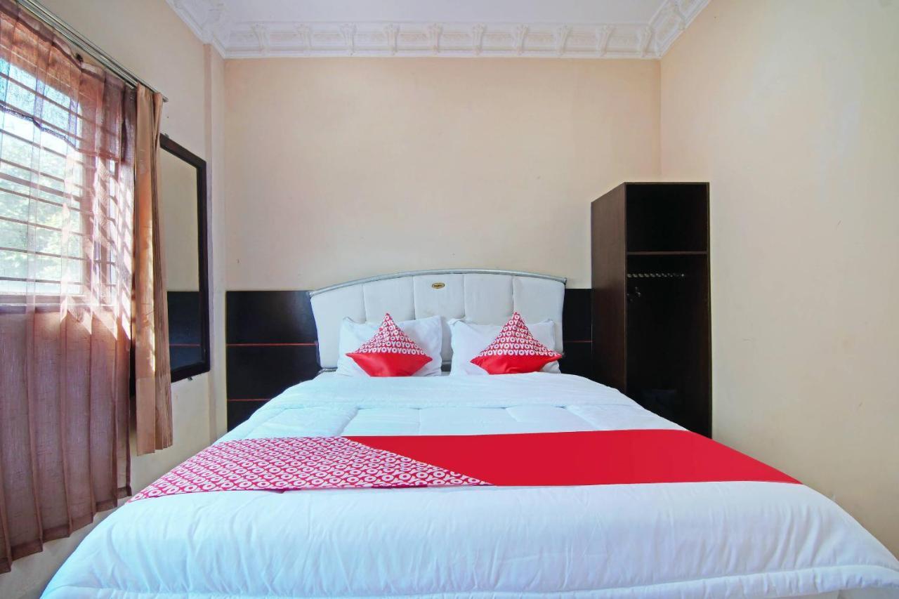 Oyo 91510 Homestay Utama Syariah Pekanbaru Esterno foto