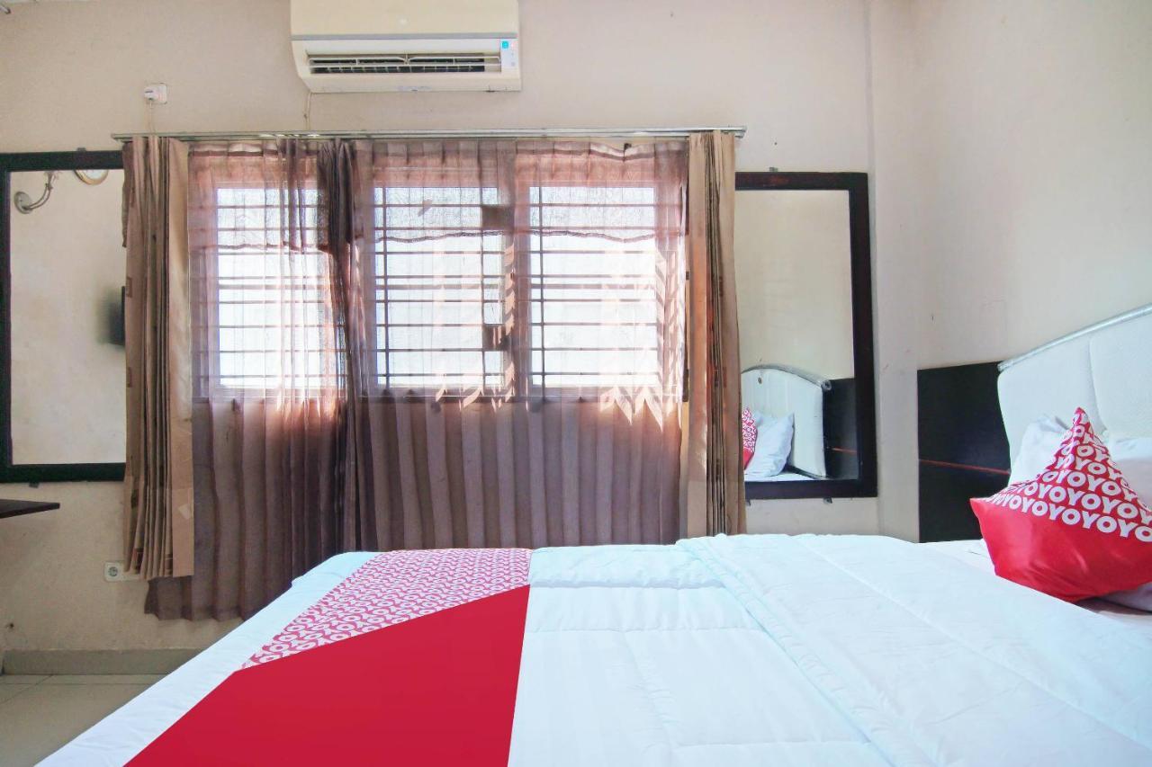 Oyo 91510 Homestay Utama Syariah Pekanbaru Esterno foto