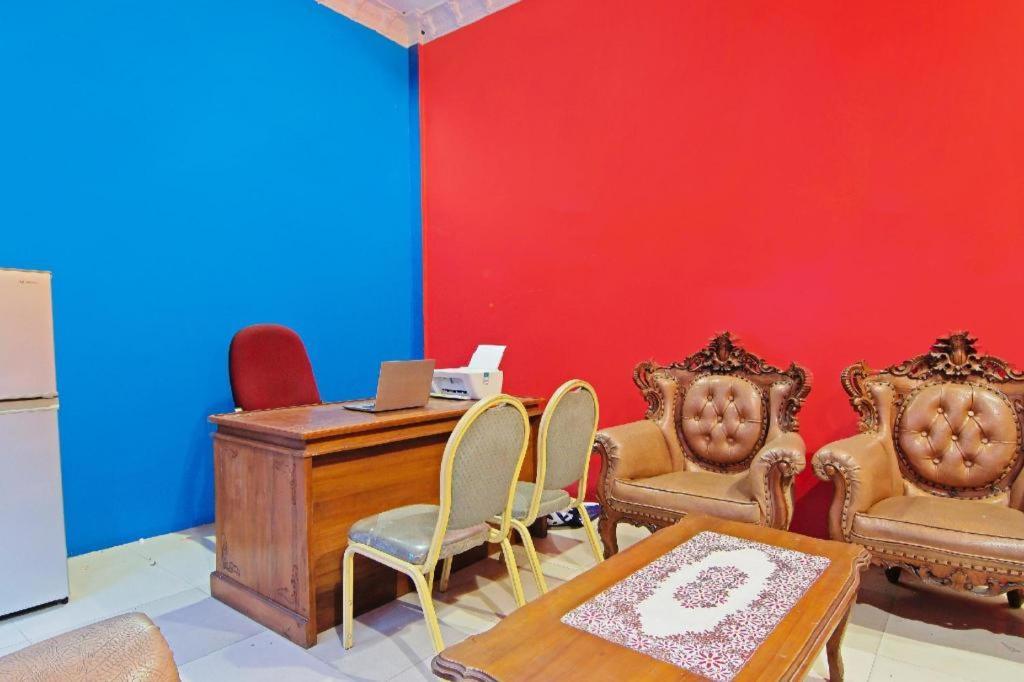 Oyo 91510 Homestay Utama Syariah Pekanbaru Esterno foto