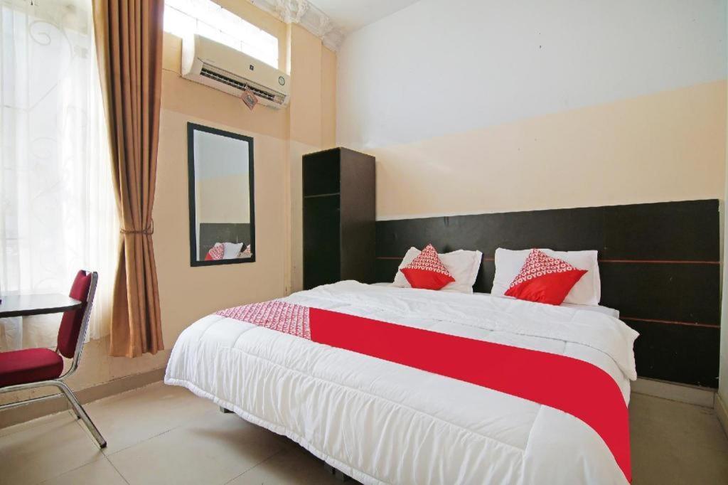 Oyo 91510 Homestay Utama Syariah Pekanbaru Esterno foto