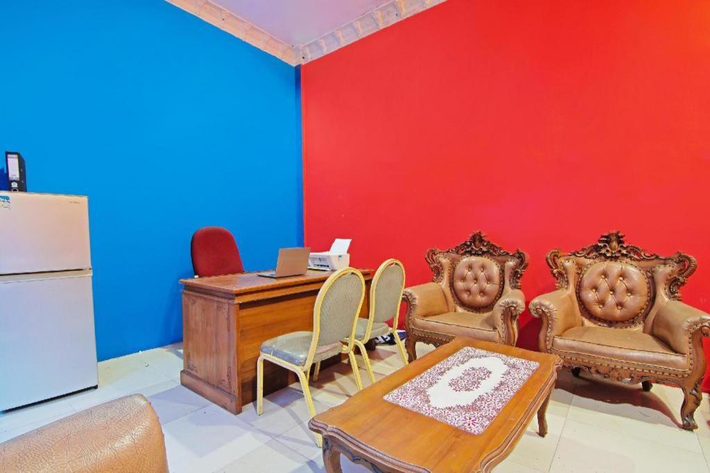 Oyo 91510 Homestay Utama Syariah Pekanbaru Esterno foto